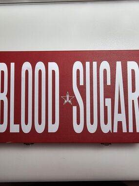 Jeffree Star Blood Sugar Eyeshadow Palette - Red & White